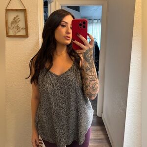 Women's Black and White cheetah Sleeveless Tank Top